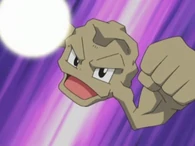 EP292 Geodude usando megapuño