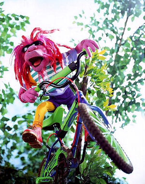 MuppetSports-Clifford-Biking