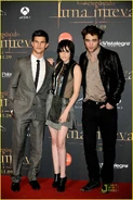 Kristen-stewart-taylor-lautner-robert-pattinson-madrid-061