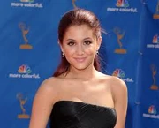 Ariana15