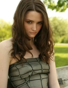 Teenage Renesmee Carlie Cullen