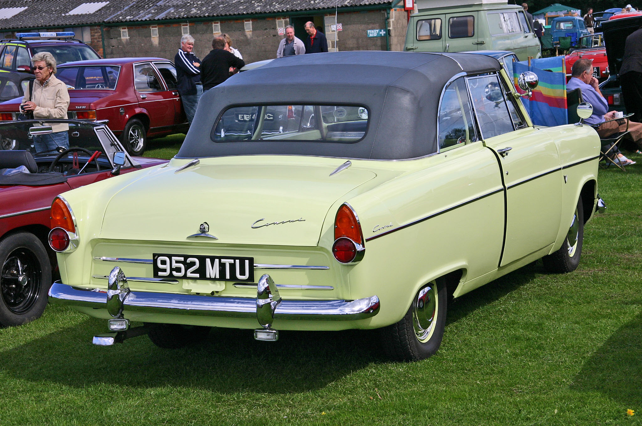 FileFord Consul 204E Convertible rearjpg Featured onCarbodies