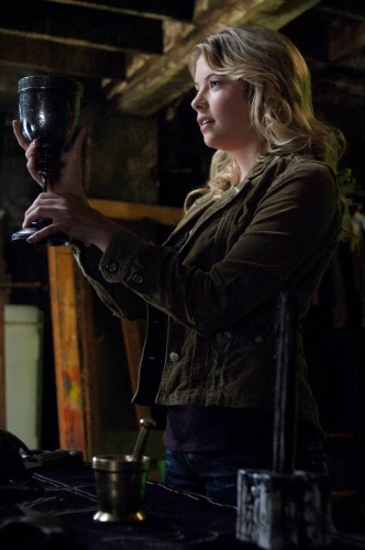 Tracy Davis - Supernatural... Scary Just Got Sexy!