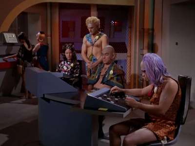 Dr. Sevrin und seine Leute übernehmen die sekündäre Brücke der USS Enterprise (NCC-1701) (TOS: Die Reise nach Eden)