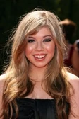 ICarly-Cast-Emmys018-200x300