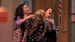 SamattacksFreddieandnotCarly