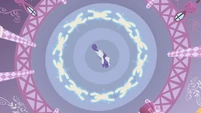 Rarity makes a circle of mannequins S1E14