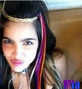 mia cruz