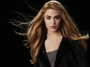 484px-06Rosalie Hale.jpg
