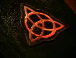 3x07-BookofShadows