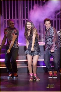 Victoria-justice-bird-scene-03