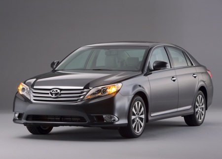 2011-Toyota-Avalon-59