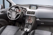 2011-Opel-Meriva-30