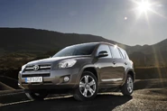 2009-Toyota-RAV4-7
