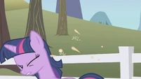 Twilight didn't get the apple S01E03