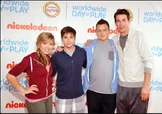 Icarlycastwwdop2011