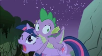 Frightened Spike jumps on Twilight's back S1E24