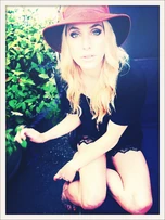 Caseylabow1