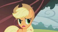 Applejack worried S01E08