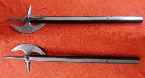 Horseman's axe