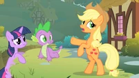 Applejack scared S01E15