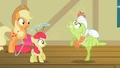 Granny Smith gets a cramp S2E06.png