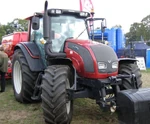 Valtra N141 Hi-Tech MFWD (red) - 2009