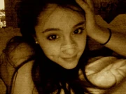 Arigrande62