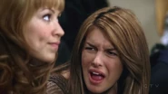 Shenae-on-Degrassi-7x01-shenae-grimes-8630960-624-352