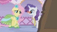 Rarity asks Fluttershy for some feedback S1E14