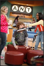 Ant-farm-the-replacemant-stills-4