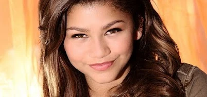 Zendaya 2304