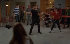 SexyandIKnowItGlee