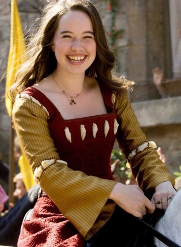 Featured onAnna Popplewell Susan Pevensie Personality