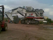 LIEBHERR R 9800