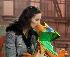 Lynda scooter kiss