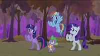Twilight Rainbow Rarity in a fighting stance S2E21