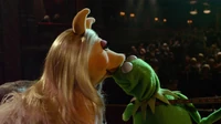 TheMuppets-(2011)-K&P-Kiss