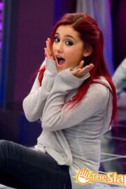 Cat-valentine-mobile-wallpaper