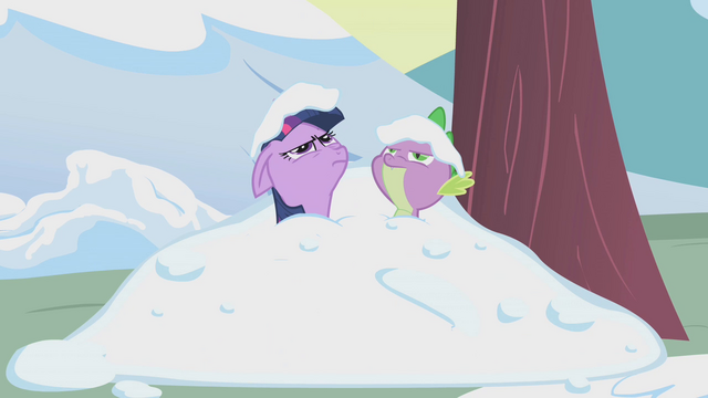 [Bild: 640px-Snow_covered_Spike_and_Twilight_S1E11.png]