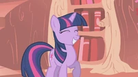 Twilight Sparkle giggles S1E6
