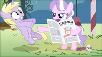 Diamond Tiara whallops Dinky S2E23