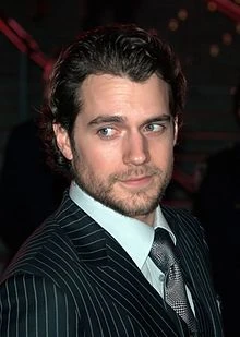 220px-Henry Cavill Shankbone 2009 Vanity Fair
