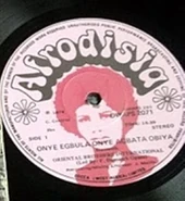 Oriental Brothers - onye egbula onye agbata obi ya (Afrodesia DWAPS 2071, 1979) Centro