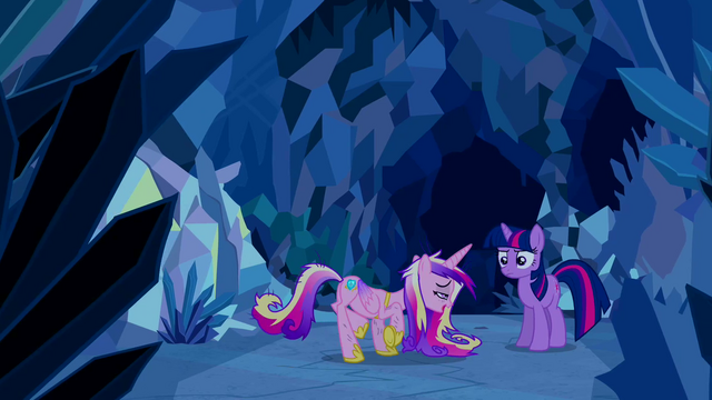 http://images1.wikia.nocookie.net/__cb20120423222625/mlp/images/thumb/4/47/Princess_Cadance_singing_to_Twilight_S2E26.png/640px-Princess_Cadance_singing_to_Twilight_S2E26.png