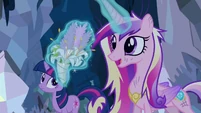 Princess Cadance solve problem S2E26