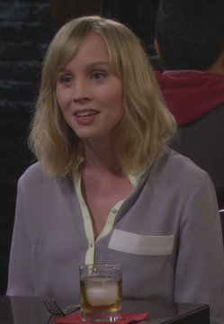 http://images1.wikia.nocookie.net/__cb20120506034514/himym/images/e/e7/Robyn.jpg