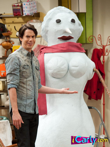 http://images1.wikia.nocookie.net/__cb20120515181541/icarly/images/1/1e/71404_956732336.jpg