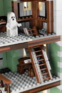 HH inside 9
