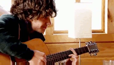Leeyum4.gif